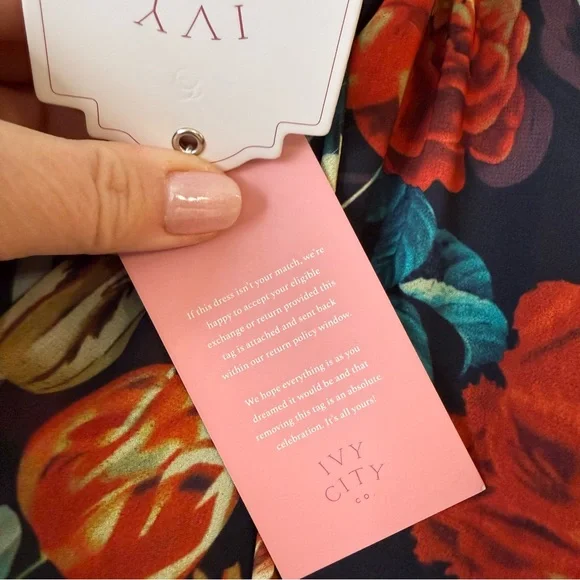 NWT Ivy City Co Imogen Vibrant Floral Long Sleeve Dress size medium Moody Floral - Picture 6 of 15